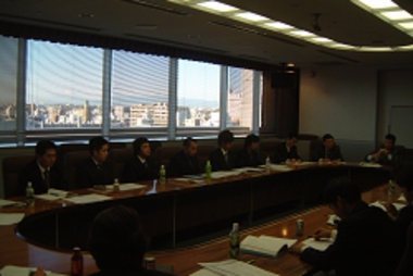 会議中写真.JPG